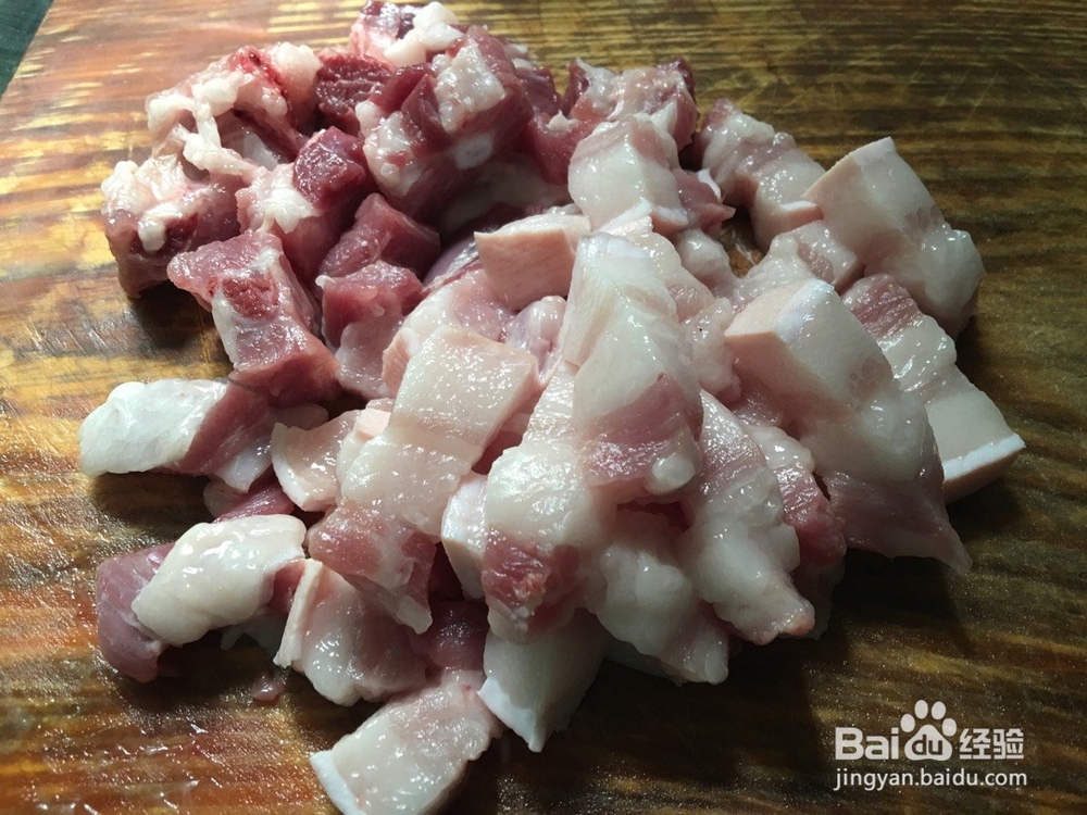 土豆红烧肉该如何做