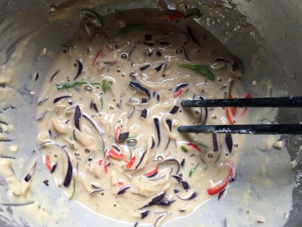 茄子辣椒鸡蛋饼