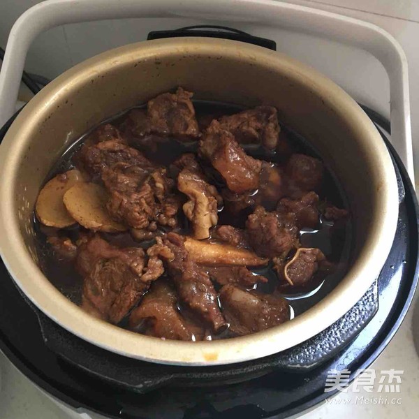 五香牛腩的做法