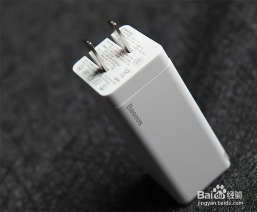 支持全快充协议 倍思快充2C1A 65W充电器评测