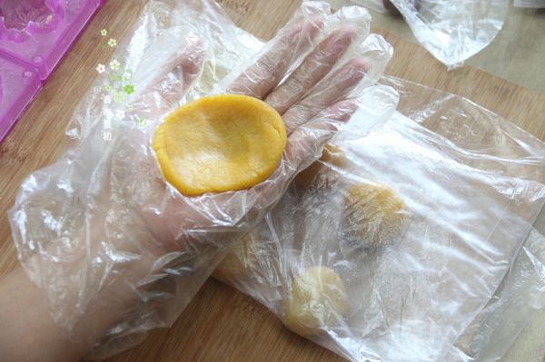 和果子板栗蓉桃山