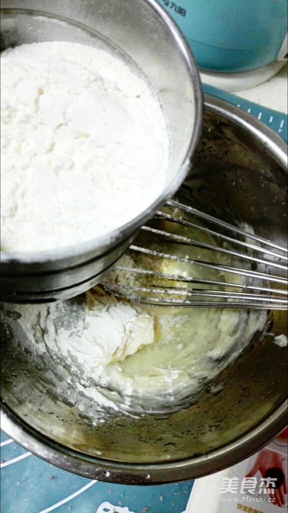 蛋黄酥的家常做法