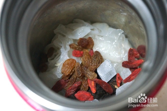 银耳桂圆葛粉羹的做法