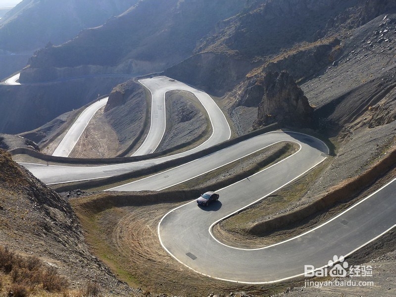 穷游新疆天山大峡谷