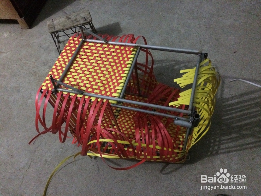 翟福会手工编制钓箱的方法