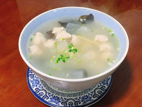 冬瓜虾皮丸子汤