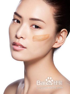 四个诀窍摆脱妆后脱皮的尴尬