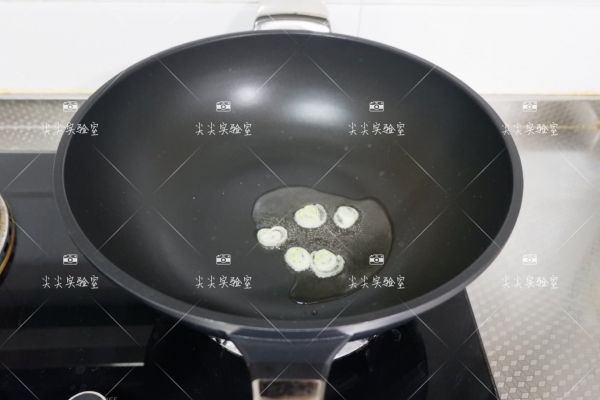 青椒火腿油面筋