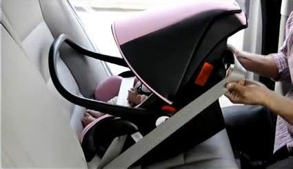 提篮式安全座椅怎么安装