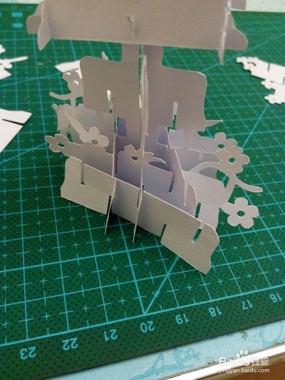 DIY手工剪纸3D立体鸟屋