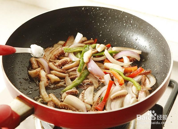 怎样做爆炒鱿鱼?