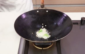 美味的土豆炒西红柿