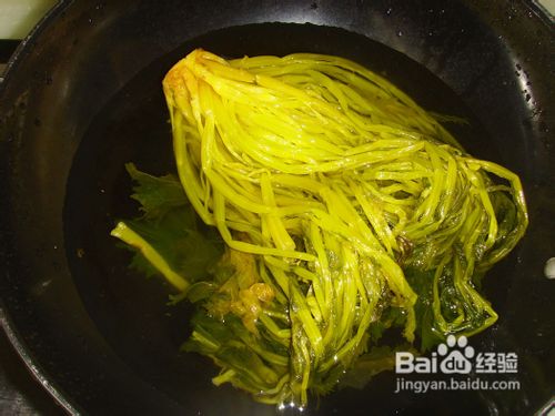 雪菜炒豆芽-----清脆的味道