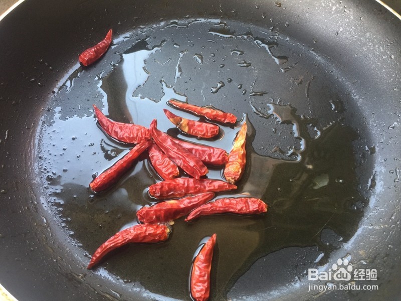 怎么做麻辣葱姜炒蛏子