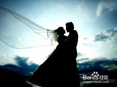 不同场合女生怎么选择着装 ？