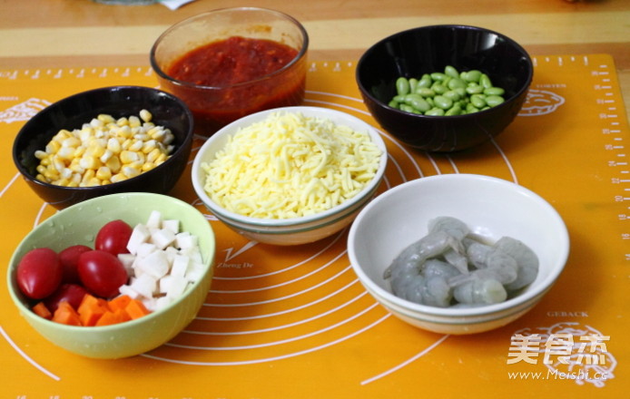 馅料十足的海鲜披萨