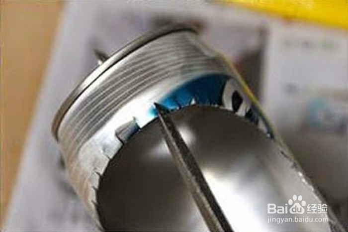 用易拉罐打造的吊兰花盆手绘创意diy