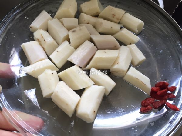 淮山枸杞子核桃分心木粥