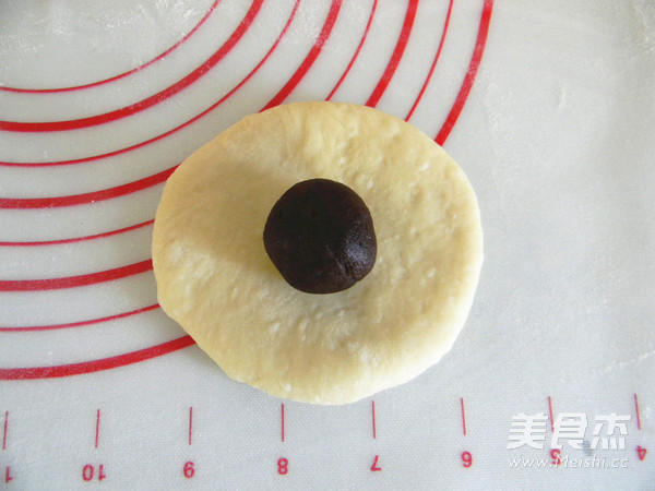 豆沙面包圈的做法