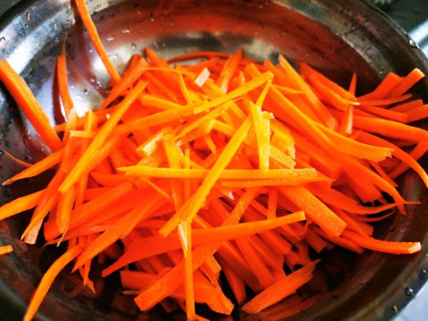 青椒炒胡萝卜丝
