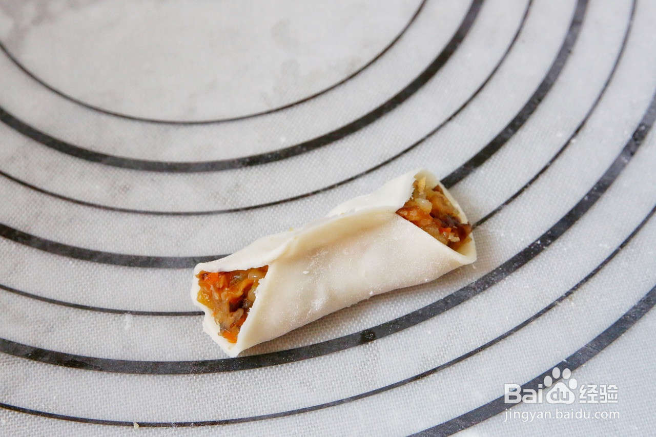 香菇鸡肉锅贴的做法