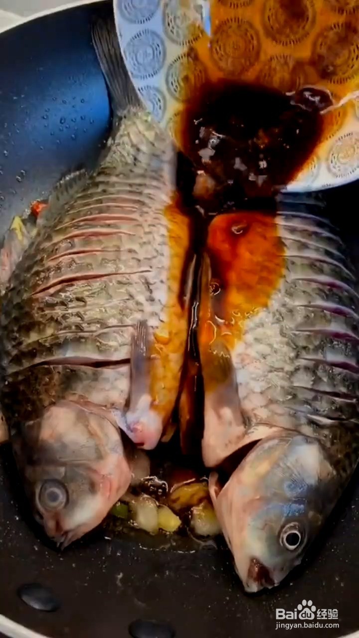 如何制作鱼肉炖鹌鹑蛋