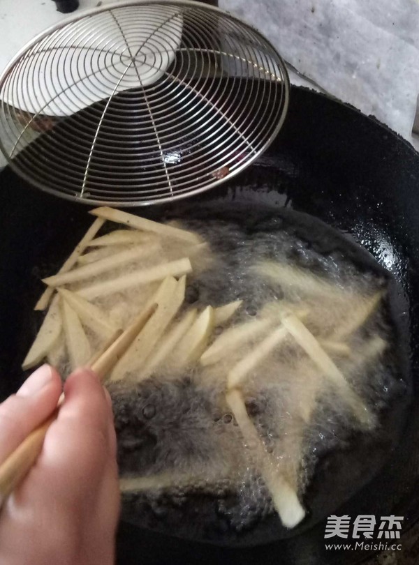 炸薯条的家常做法