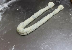 简单快手的美味葱油饼