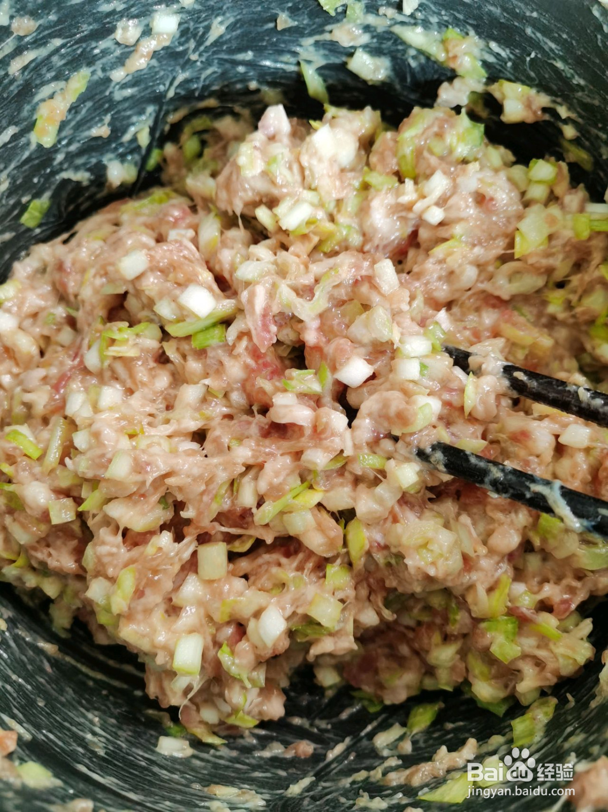 大肉韭黄酸汤水饺的做法