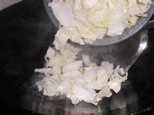 自家冬天腌制的-----腊鱼炒白菜