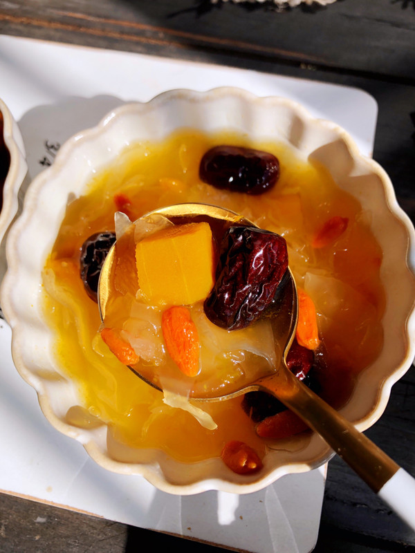 南瓜红枣银耳汤