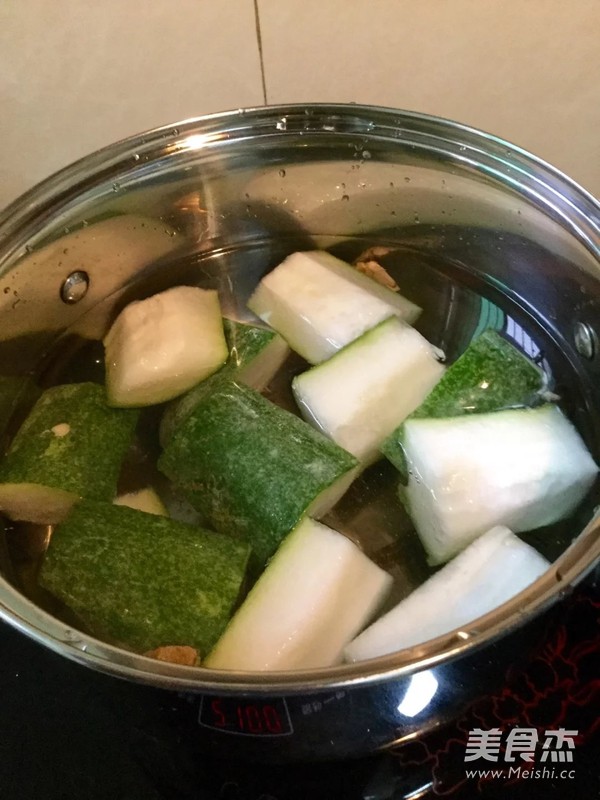 冬瓜鱼头汤的做法