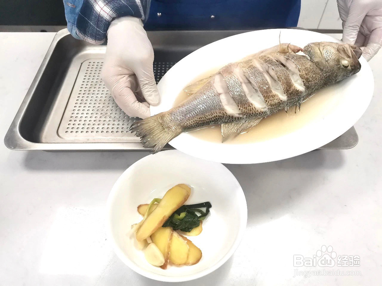 清蒸鲈鱼的做法