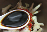 鱼香鸡爪的做法