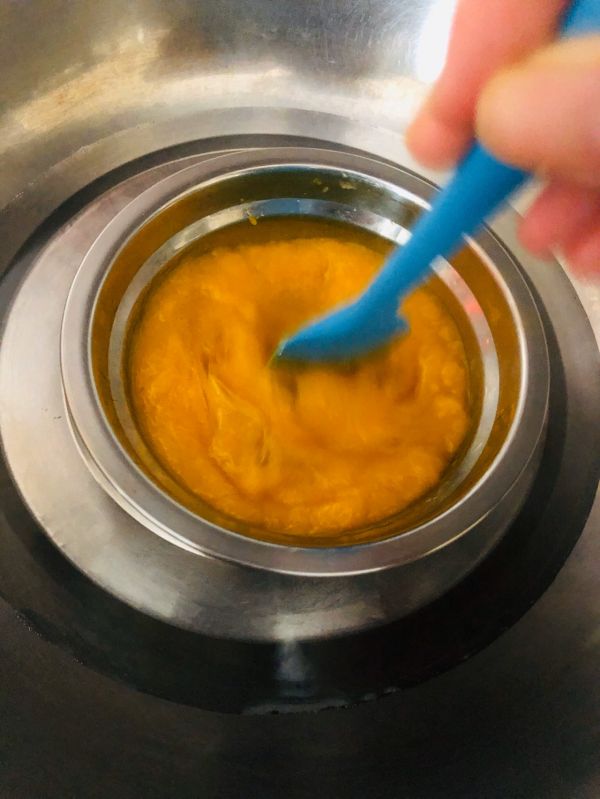 椰浆芒果慕斯蛋糕