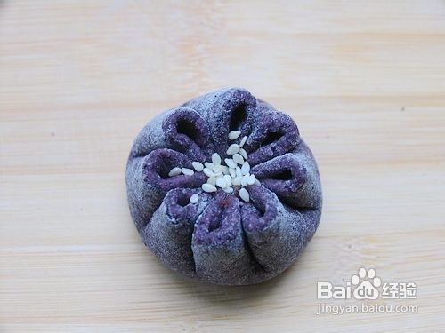 营养早餐之——黑米豆沙菊花包