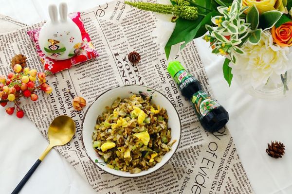 鸡蛋热炒鲜味槐花