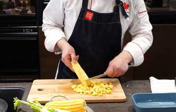 憧憬喝一碗加拿大龙虾玉米浓汤