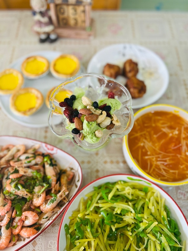 西红柿金针菇汤