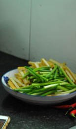 蒜薹炒豆干制作方法