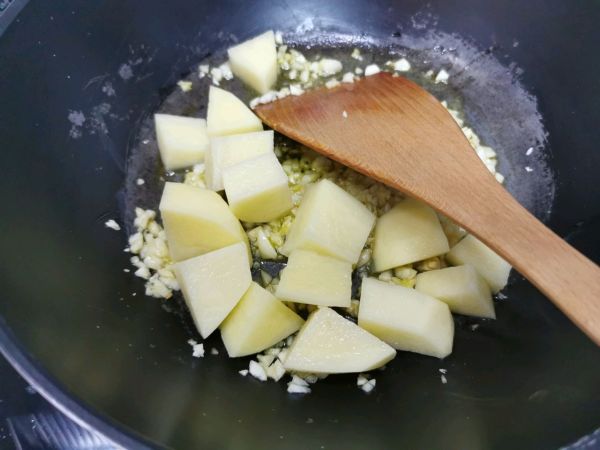 蒜香咖喱小龙虾