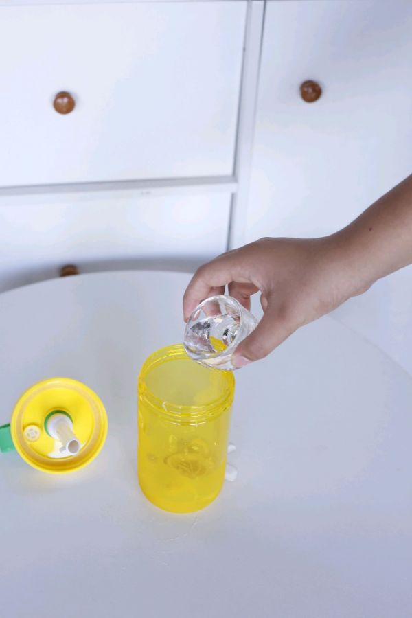 手打柠檬气泡水