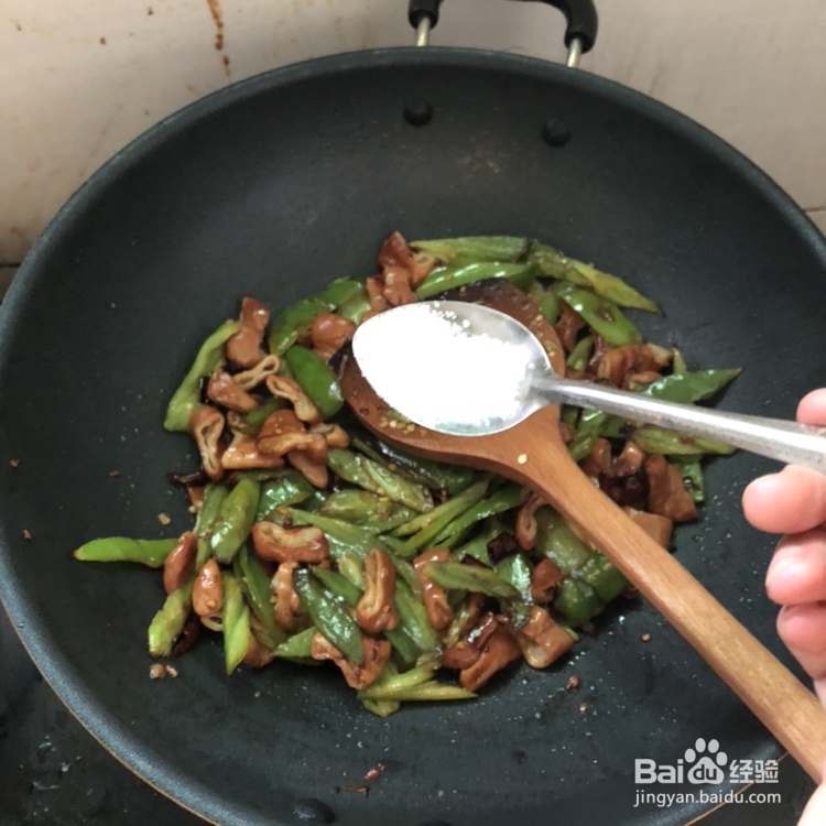 星期美食--快手下饭的爆炒猪肠怎么做?