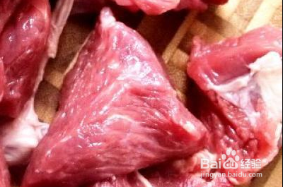如何将牛肉炖的熟烂？