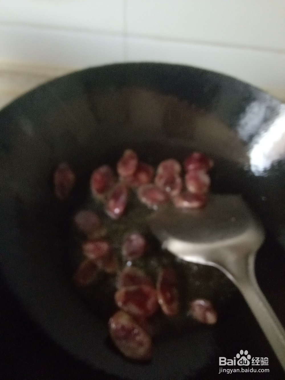 家常芹菜炒香肠