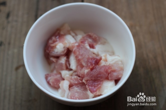 电饭锅也能让人惊喜不断——孜然香芋焖猪肉