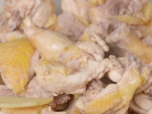 好吃到哭的酸豆角焖小公鸡