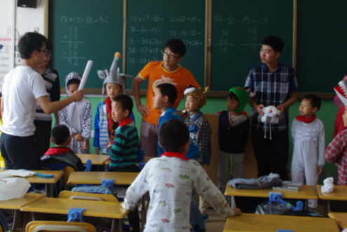 组织班级活动的应该是谁