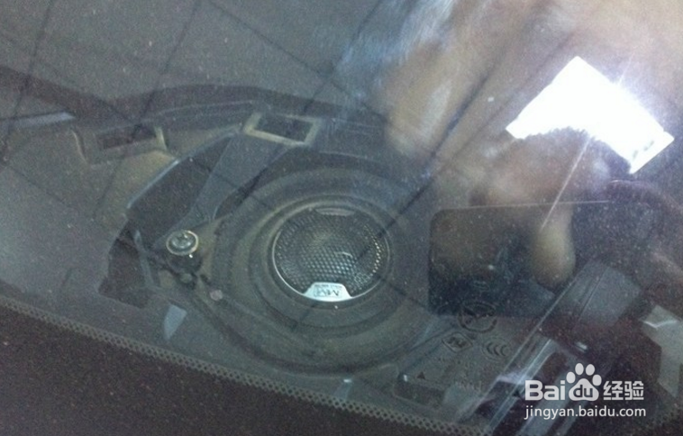 来给自己的车上更换一下新的音响试试效果