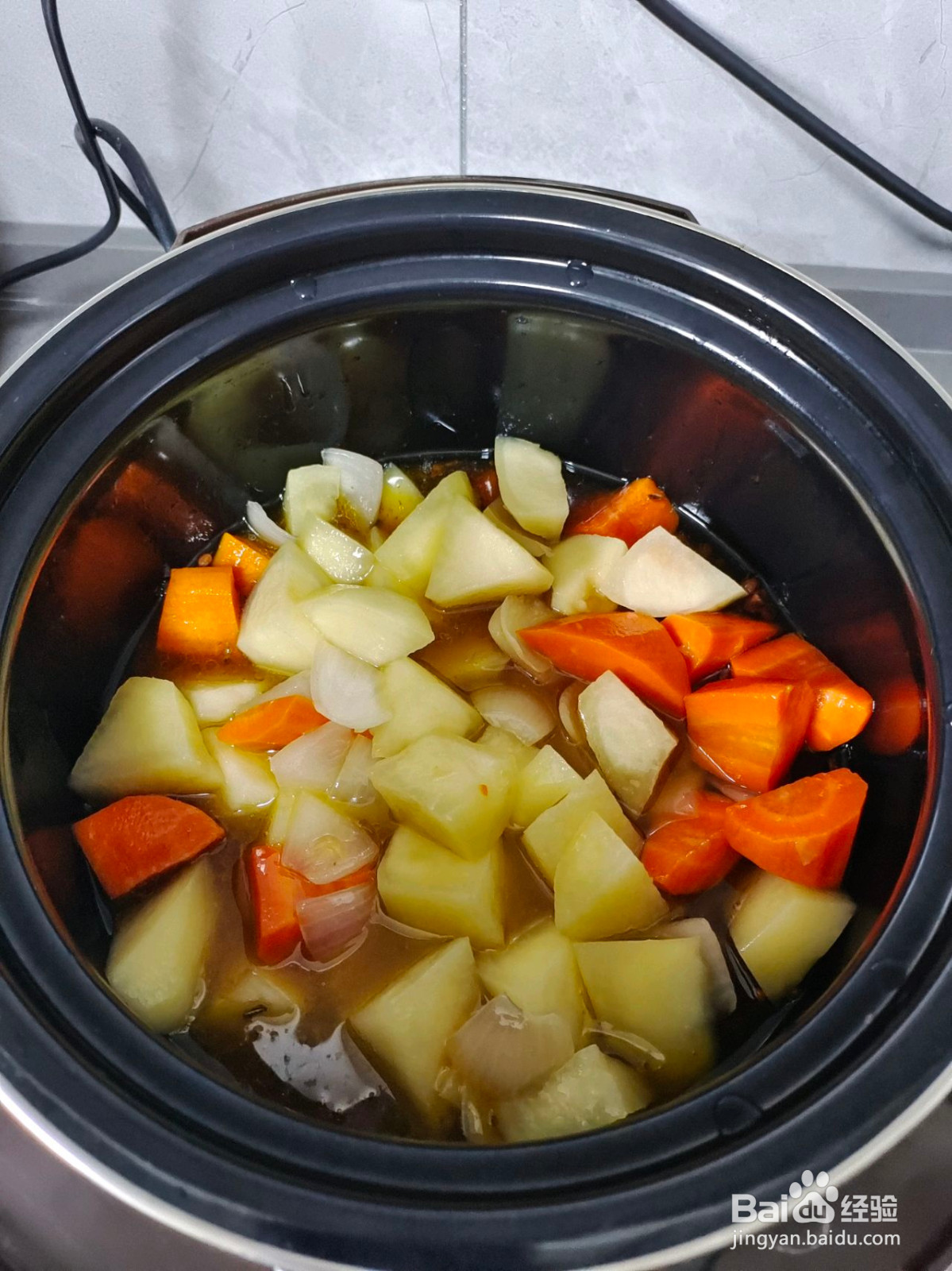 土豆胡萝卜烧牛腩的做法
